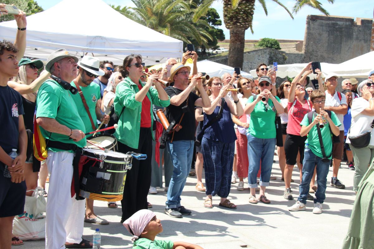 Música i castells per les anxoves